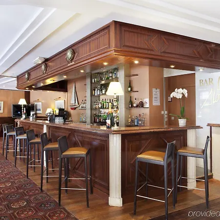 - Port St Laurent By Ihg Hotel